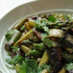 Garlic Butter with green Asparagus and Mushrooms