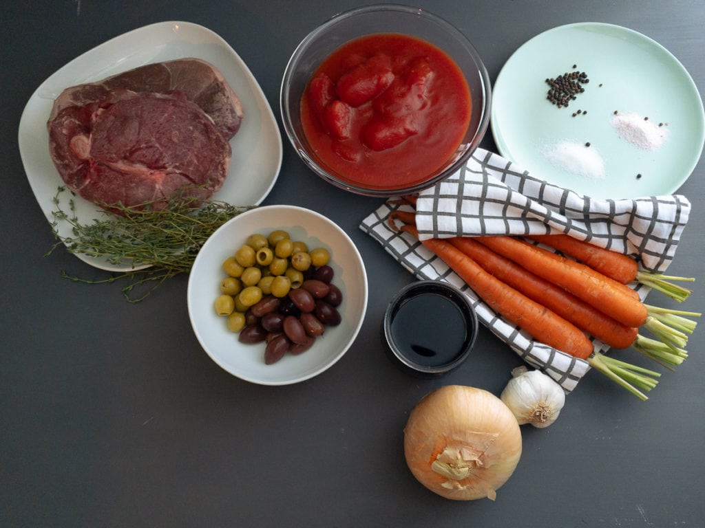Ingredients for lamb leg mediterranean Style